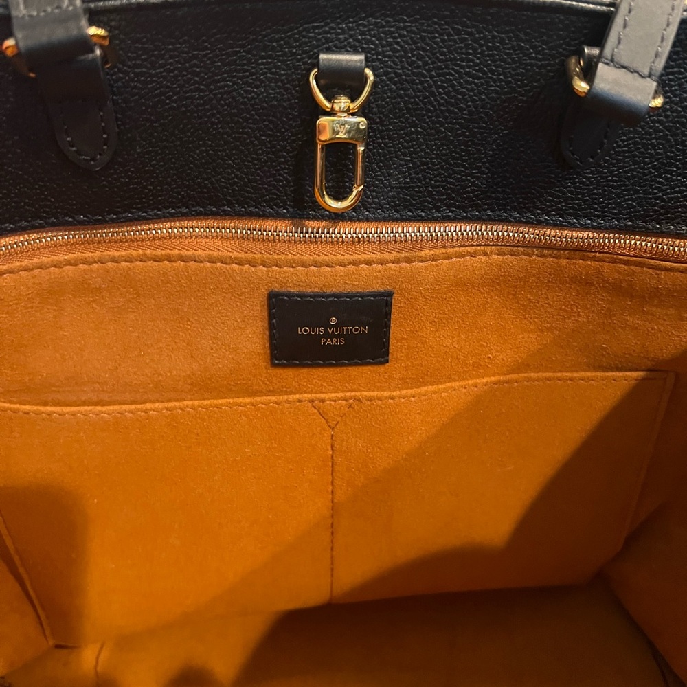 Louis Vuitton OnTheGo GM Tote - Picture 3 of 6